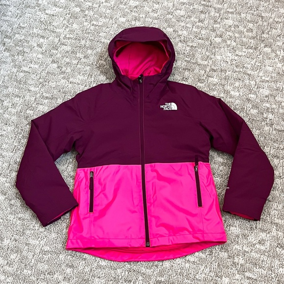 The North Face Girls’ Boysenberry Freedom Triclimate 2 in 1 Jacket—L (12) - Picture 2 of 11